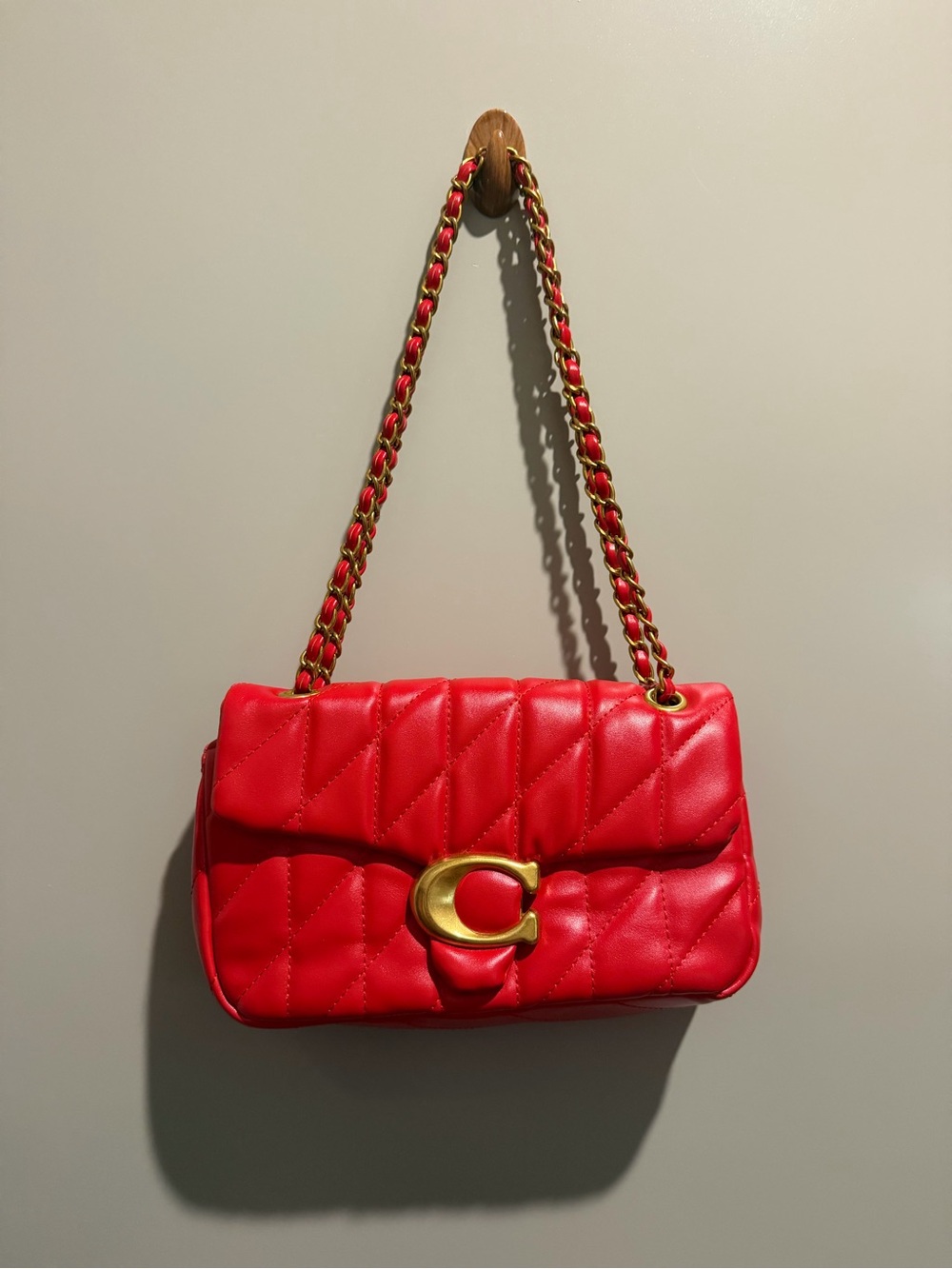 Designer style 🔥 “C” Logo Quilted Crossbody Bag in Red with Gold Hardware